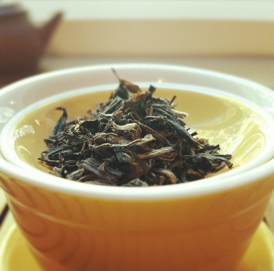 canadian-oolong-leaves