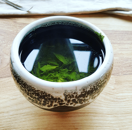 sencha-in-a-matcha-bowl